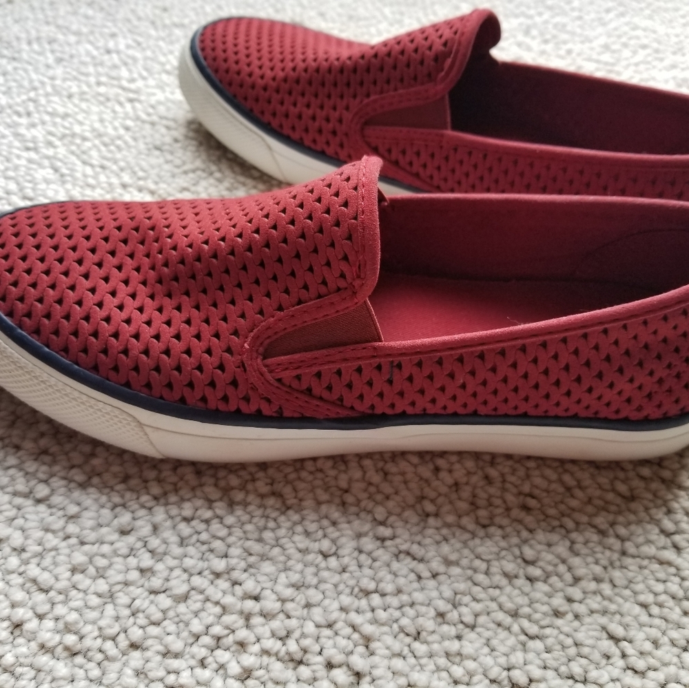 Sperry - Picture 2 of 6